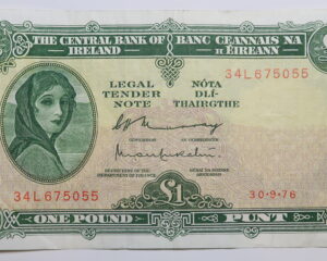 IRELAND LAVERY ONE POUND NOTE   30.9.1976.