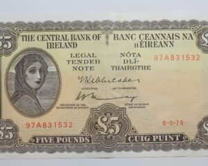 IRELAND LAVERY FIVE POUND NOTE  5.9.1975
