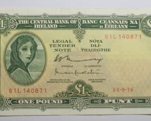 IRELAND LAVERY ONE POUND NOTE   30.9.1976.