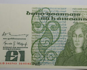 IRELAND ONE POUND NOTE 21.5.1981. B. SERIES. QUEEN MEBH.