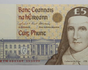 IRELAND FIVE POUND NOTE 15.10.1999.  UNC. C. SERIES   CATHERINE McAULEY .